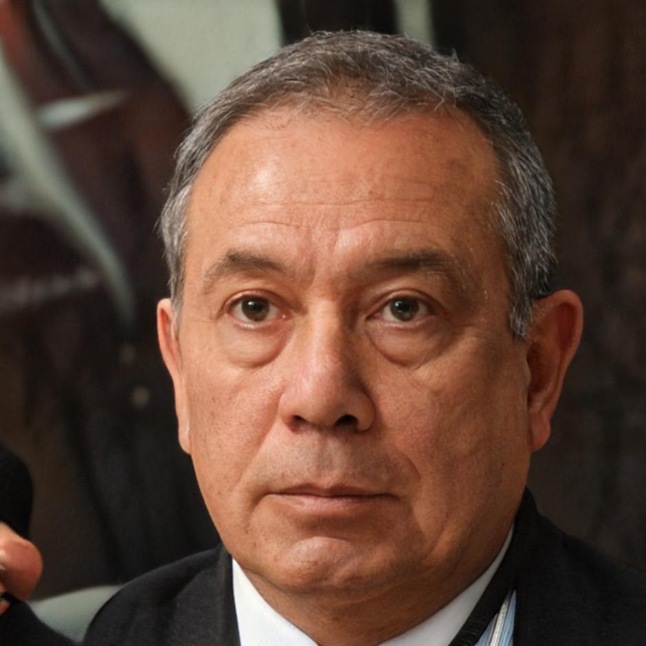 Retrato de Héctor Salinas