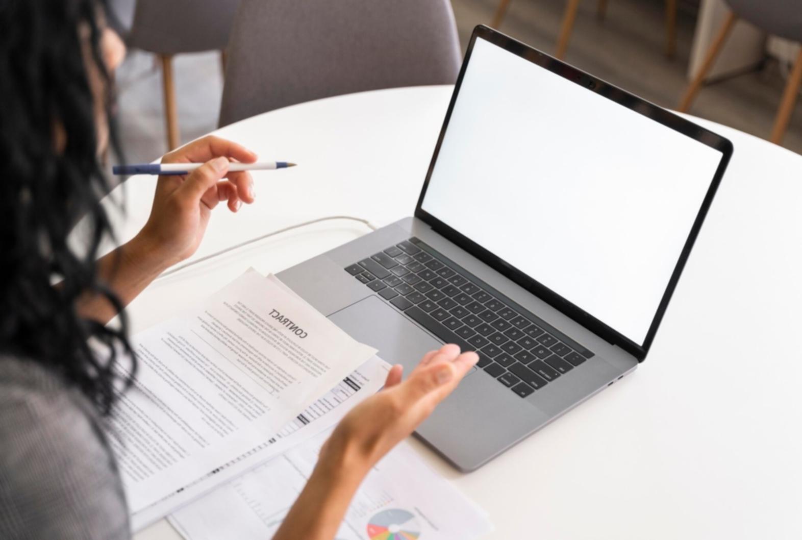 Espacio de trabajo profesional para análisis financiero